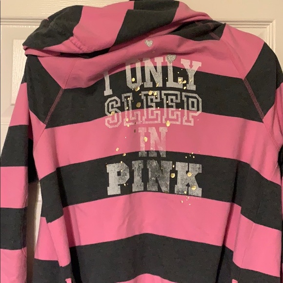 Pink robe - Picture 3 of 4